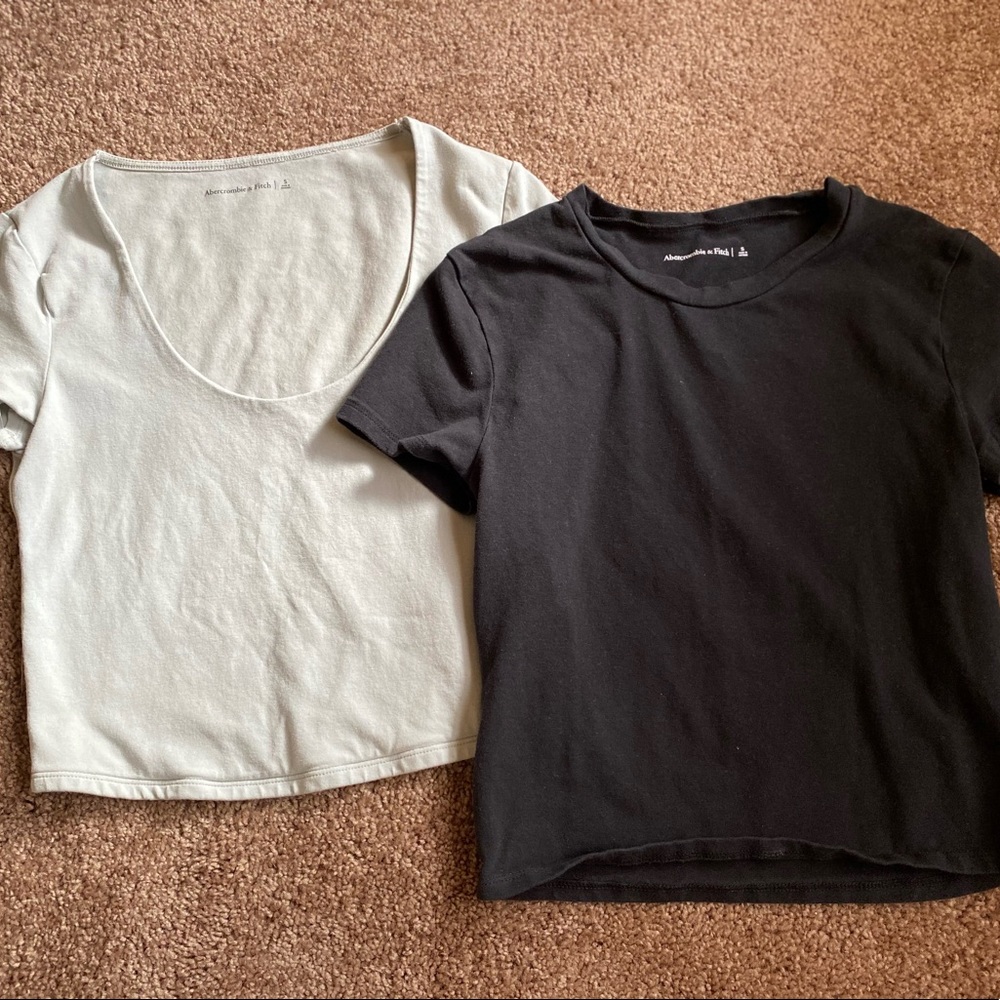 Abercrombie cropped tees size small